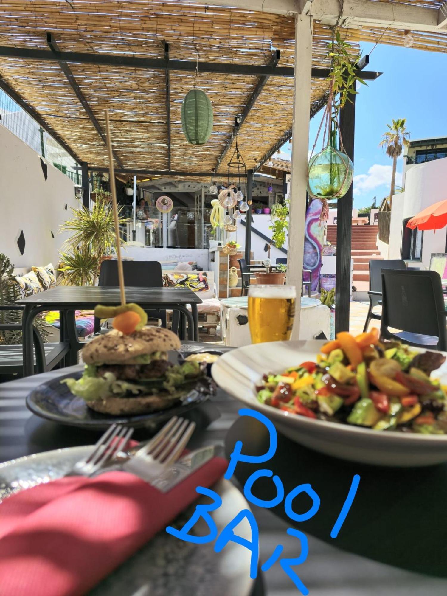 Bungalow Goa Pool View, Playa Roca Residence Sea Front Access - Free Ac - Wifi Costa Teguise Exterior photo